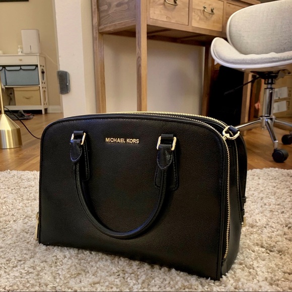 Michael Kors crossbody satchel - Picture 1 of 8